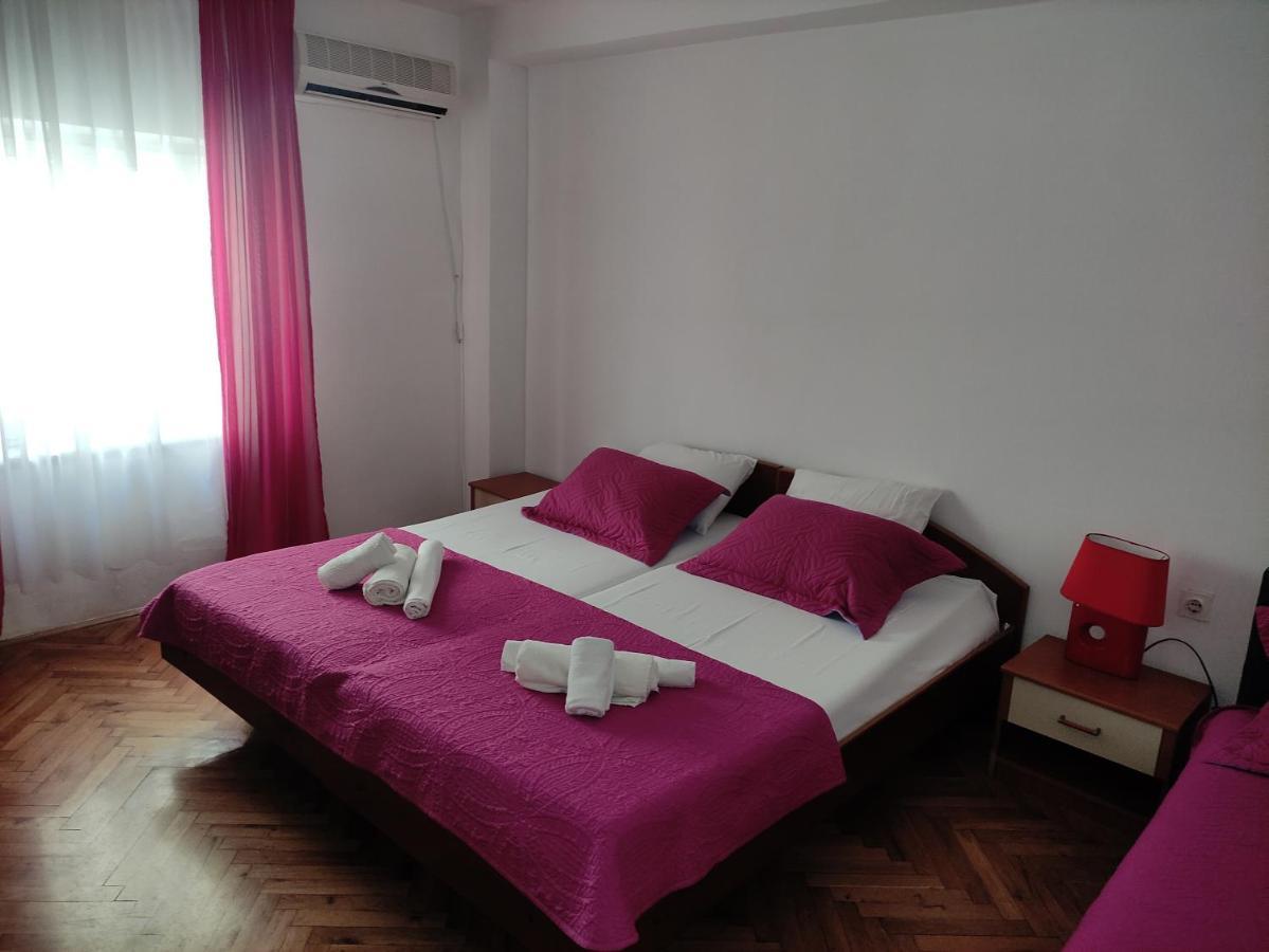 Petrovac Apartmani More מראה חיצוני תמונה