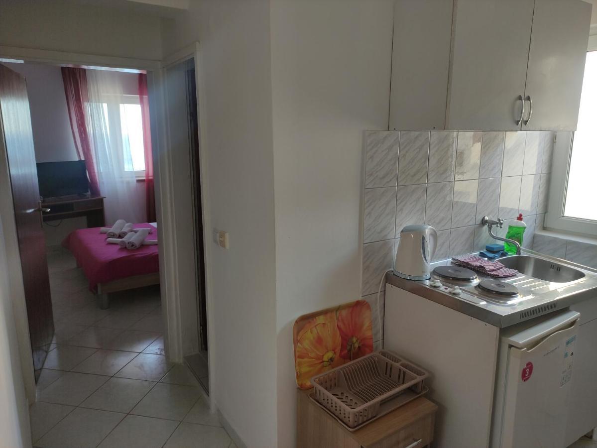 Petrovac Apartmani More מראה חיצוני תמונה