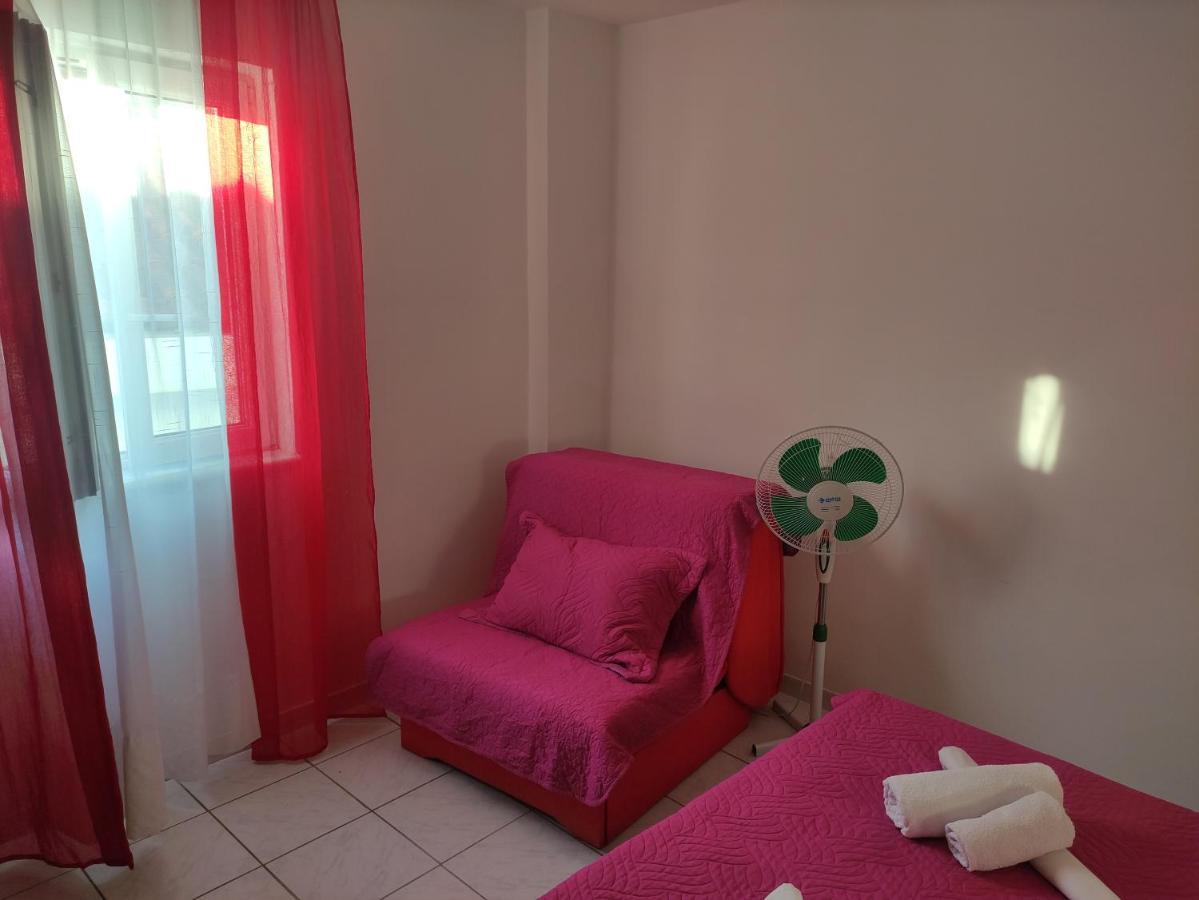 Petrovac Apartmani More מראה חיצוני תמונה